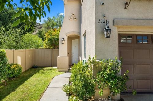 30217 Briarwood Ct, Santa Clarita, CA 91384-4759