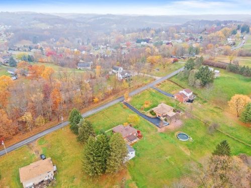 158 Mcconnell Rd, Canonsburg, PA 15317-5912