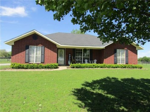 377 County Road 4660, Trenton, TX 75490-6958