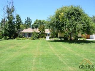 15700 Strebor Dr, Bakersfield, CA 93314-9257