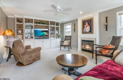 19 Country Meadow Rd, Hackettstown NJ  07840-5209 exterior