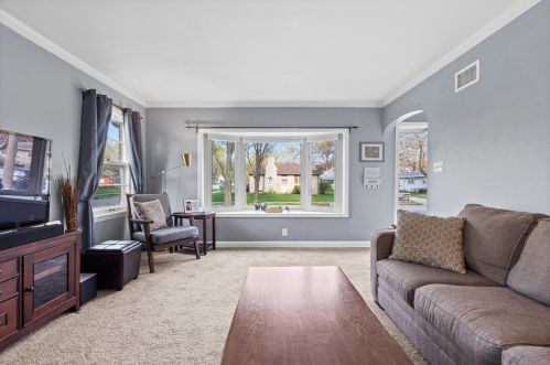 2403 81, Milwaukee WI 53213-1012 exterior