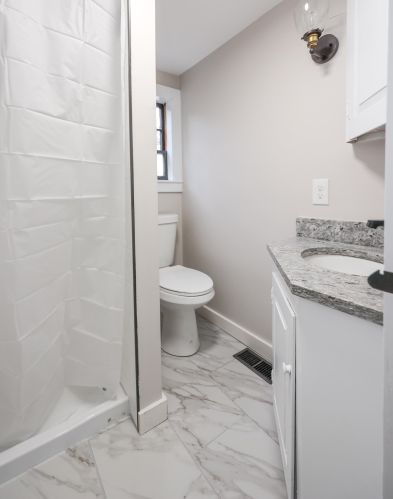 328 2nd Nh Tpke, Hillsboro NH  03244-4614 exterior