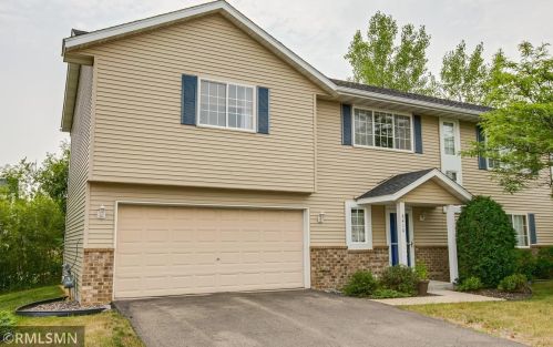 6410 207th St, Columbus, MN 55025
