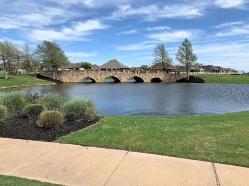 8813 Crestview Dr, Denton TX  76207-8601 exterior