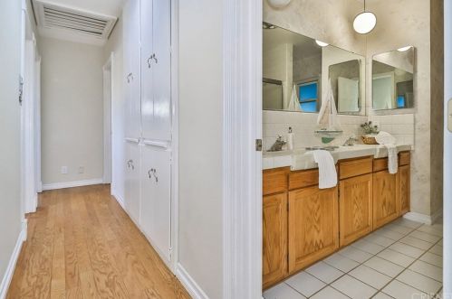 1229 Carmel Dr, Simi Valley CA 93065-4118 exterior