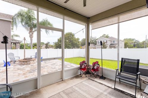 613 Hollow Glen Dr, Titusville FL  32780-3279 exterior