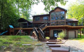 92 Ledge Dr, Hawley, PA 18438-6778