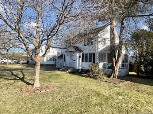810 Huntington Tpke, Bridgeport, CT 06610-1258
