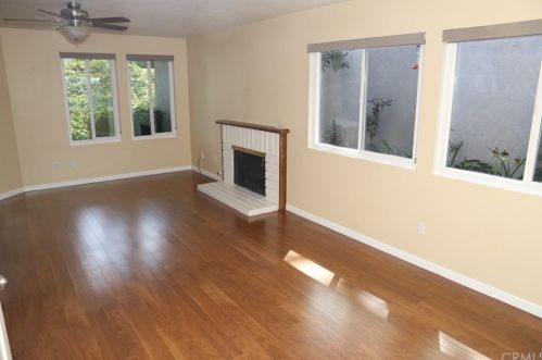 25212 Lawton Ave, Loma Linda, CA 92354-3559