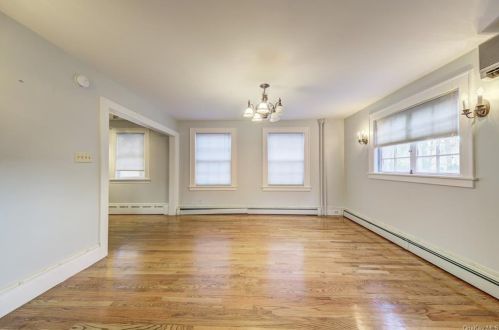 140 Main St, Port Jervis NY  12771-2114 exterior