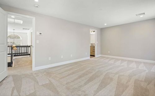 30 Caleb Dr, Danville NH  03819-3016 exterior