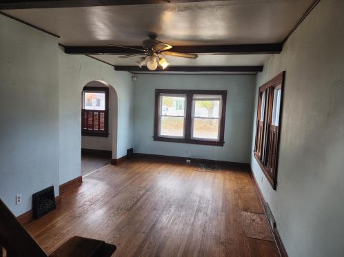 1025 Shawano Ave, Green Bay, WI 54303-3020