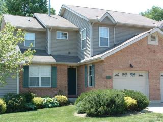 2204 Spruce Ln, Miami, OH 45056-9106
