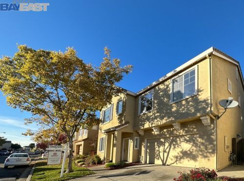 1060 Cape May Dr, West Pittsburg, CA 94565-4438