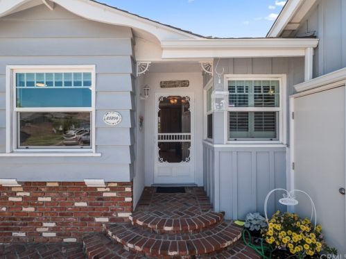 25206 Doria Ave, Lomita CA  90717-1720 exterior