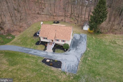 227 Woodland Dr, Downingtown, PA 19335-1722