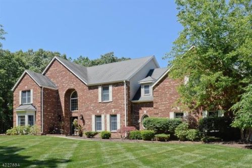 4 Natale Dr, Sparta, NJ 07871-3033