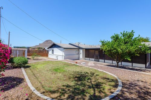 2209 Everett Dr, Phoenix AZ  85022-4109 exterior