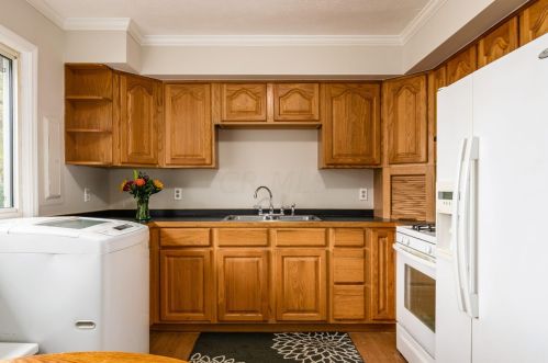 2967 Irwin Ave, Darbydale OH  43123-2309 exterior