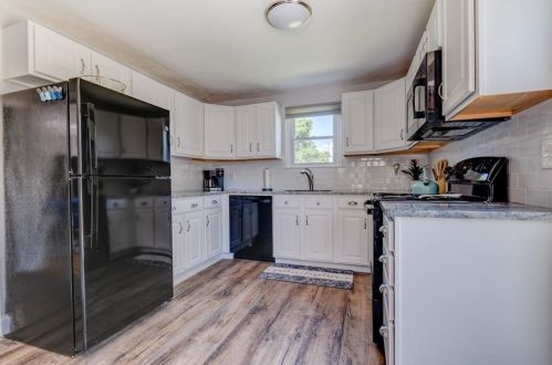 53 Flintstone Rd, South Kingstown RI  02882-4316 exterior