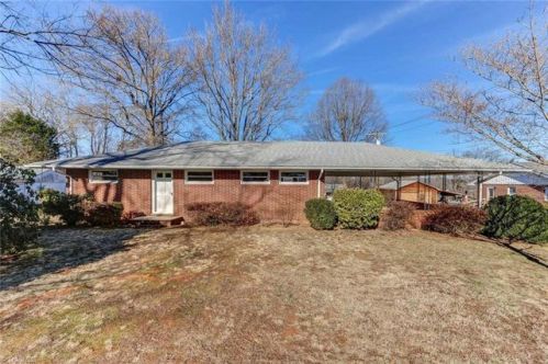 2224 Scales St, Reidsville, NC 27320-6320