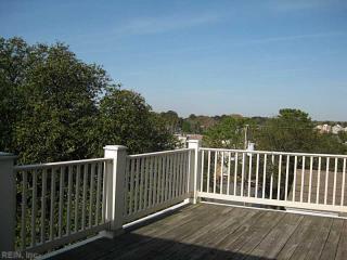 2603 Pretty Lake Ave, Norfolk VA  23518-1124 exterior