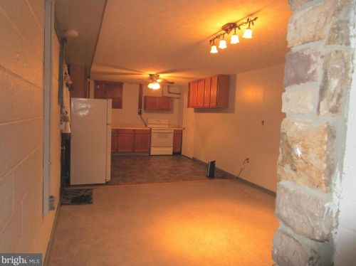 1346 Old Grade Rd, Strasburg, VA 22657-4454