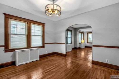 491 James St, N Milford NJ  07646-1023 exterior