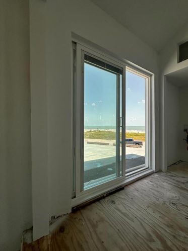 1020 Seawall Blvd, Galveston TX 77550-8153 exterior