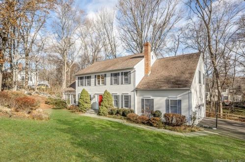 345 Flintlock Rd, Southport, CT 06890-1066