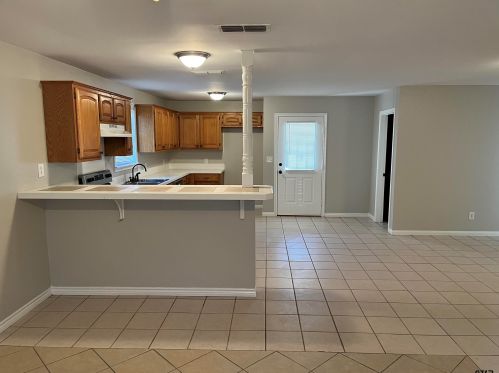 351 9th, Rusk, TX 75785-1175