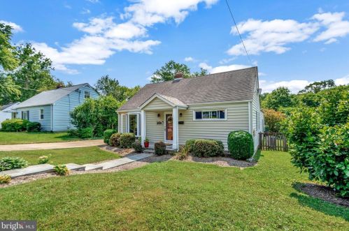 3131 Cofer Rd, Falls Church, VA 22042-4210