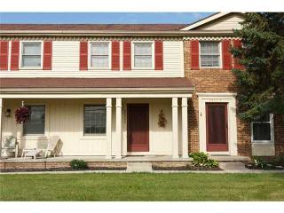 28355 Simmons Rd, Perrysburg, OH 43551-4157