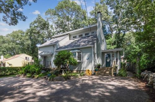 29 Wake Robin Trl, South Kingstown, RI 02874-2375