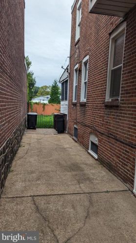 903 Lincoln St, Wilmington, DE 19805-5321