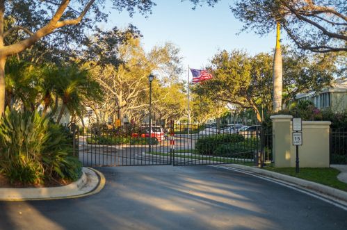 828 Kokomo Key Ln, Delray Beach FL  33483-6027 exterior