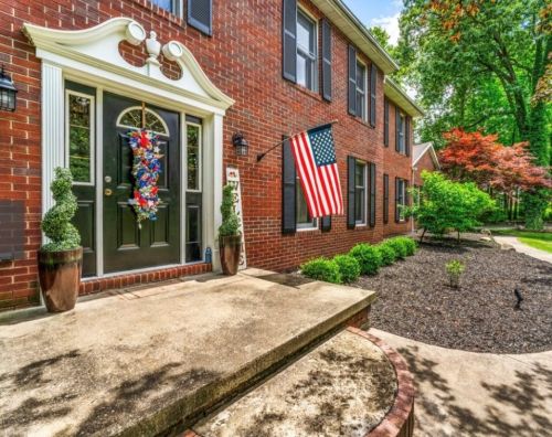3036 Baywoods Dr, Hermitage, PA 16150-4544