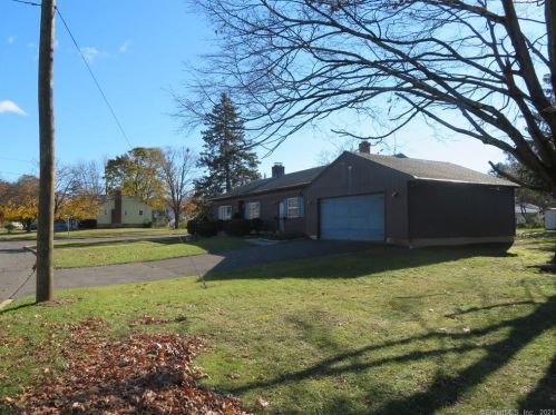 94 Brent Rd, Manchester, CT 06042-2863