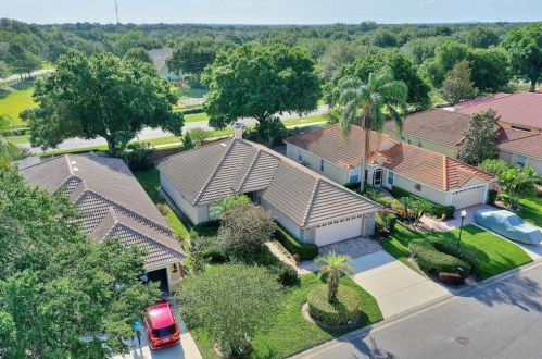 204 Lake Region Blvd, Winter Haven, FL 33881-9566