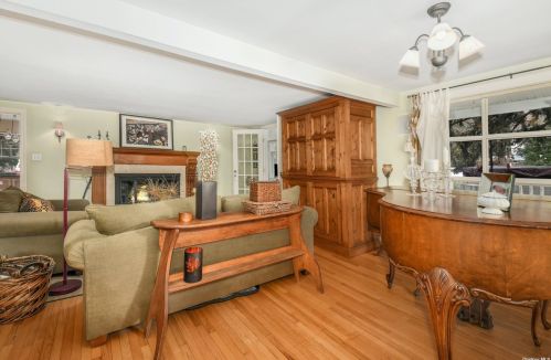 7 Sunken Meadow Rd, Northport NY  11768-2718 exterior