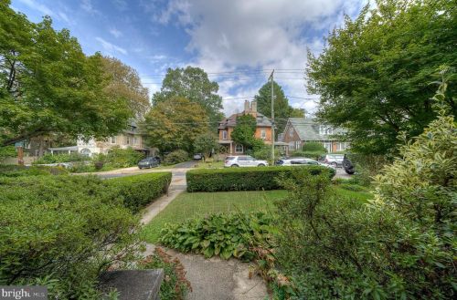 7814 Ardleigh St, Philadelphia PA 19118-4402 exterior