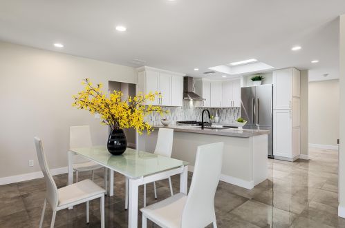 6 Cornell Dr, Rancho Mirage CA  92270-3630 exterior