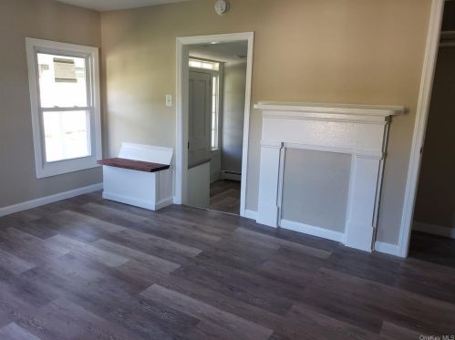 2 Plattekill Rd, Marlborough NY  12542-6023 exterior