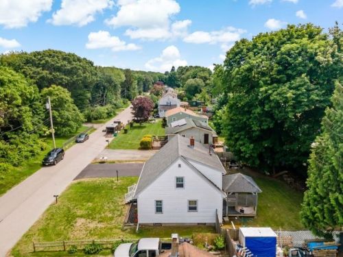 19 Pontiac Rd, South Kingstown RI  02882-1209 exterior