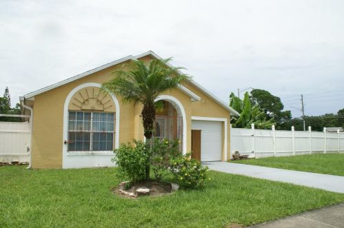 9955 Dean Acre Dr, Orlando, FL 32825-6561