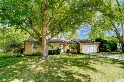 830 Southview Dr, Englewood, OH 45322-2213