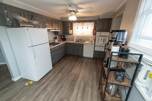 2 Brisman Dr, Thiells NY  10984-1439 exterior