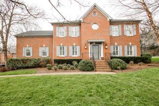 200 Heather Cir, Brentwood, TN 37027-4300