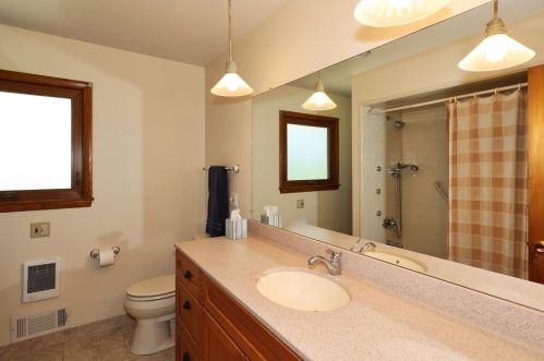 3711 Abbott Ave, Milwaukee WI 53221-3058 exterior